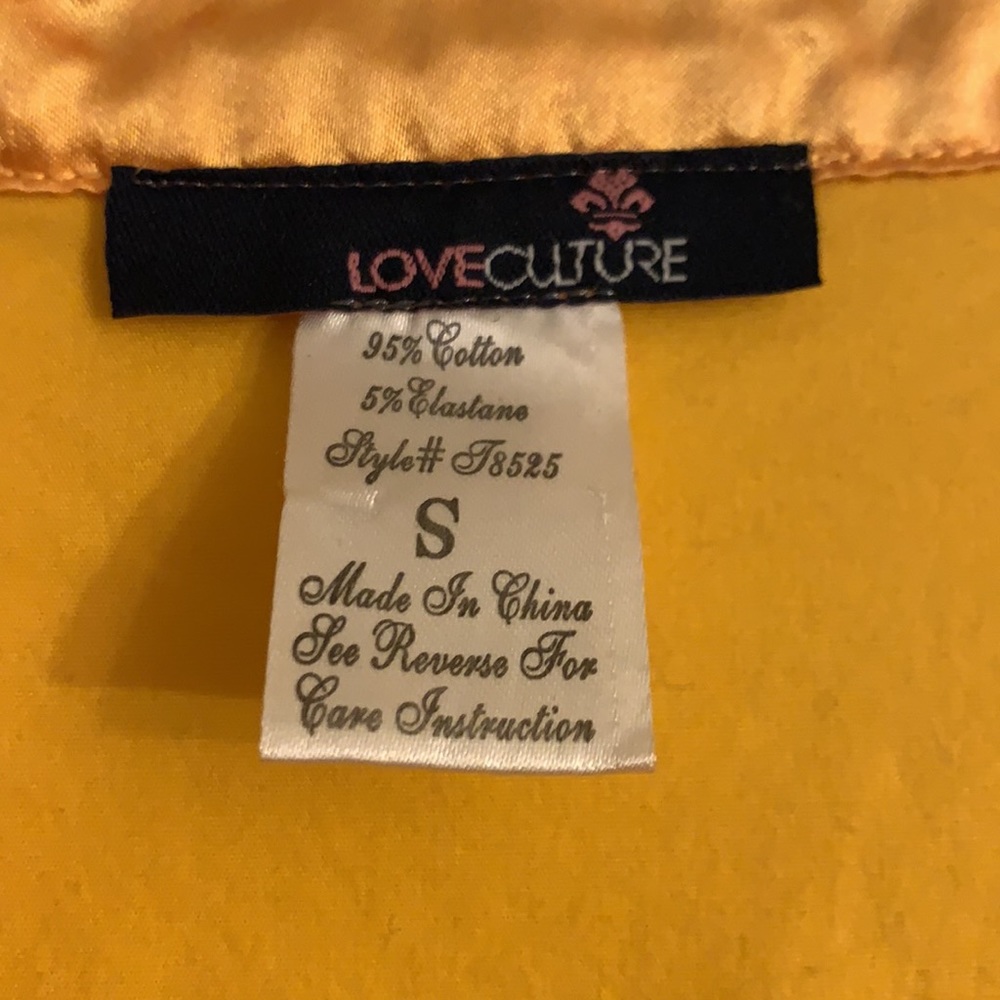 Gold Blouse - Picture 3 of 3